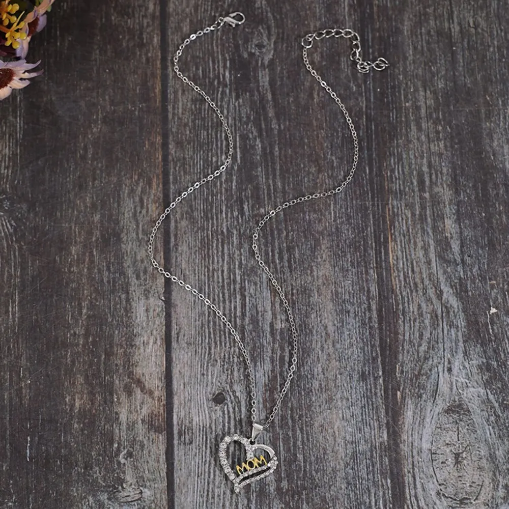 Alloy Inlaid Zircon Heart Pendant Necklace, image 2