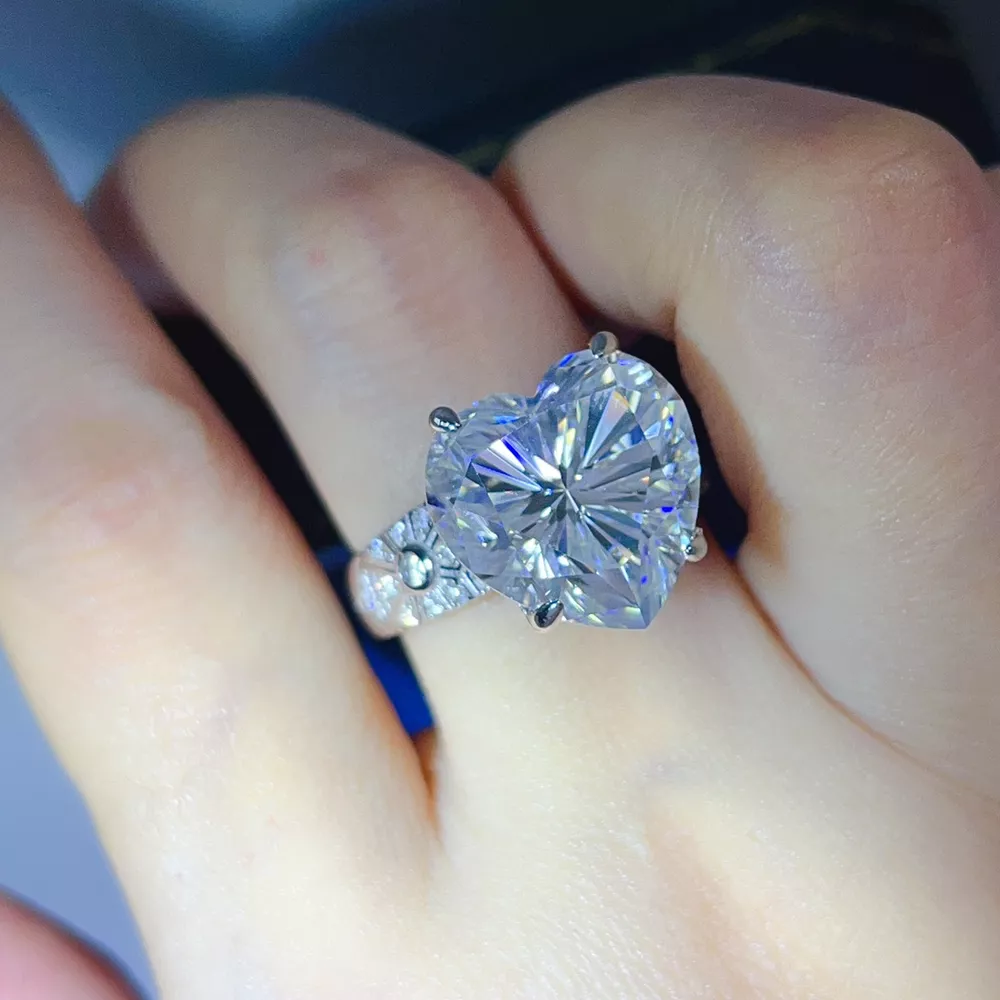 10 Carat 925 Sterling Silver Moissanite Ring, image 4