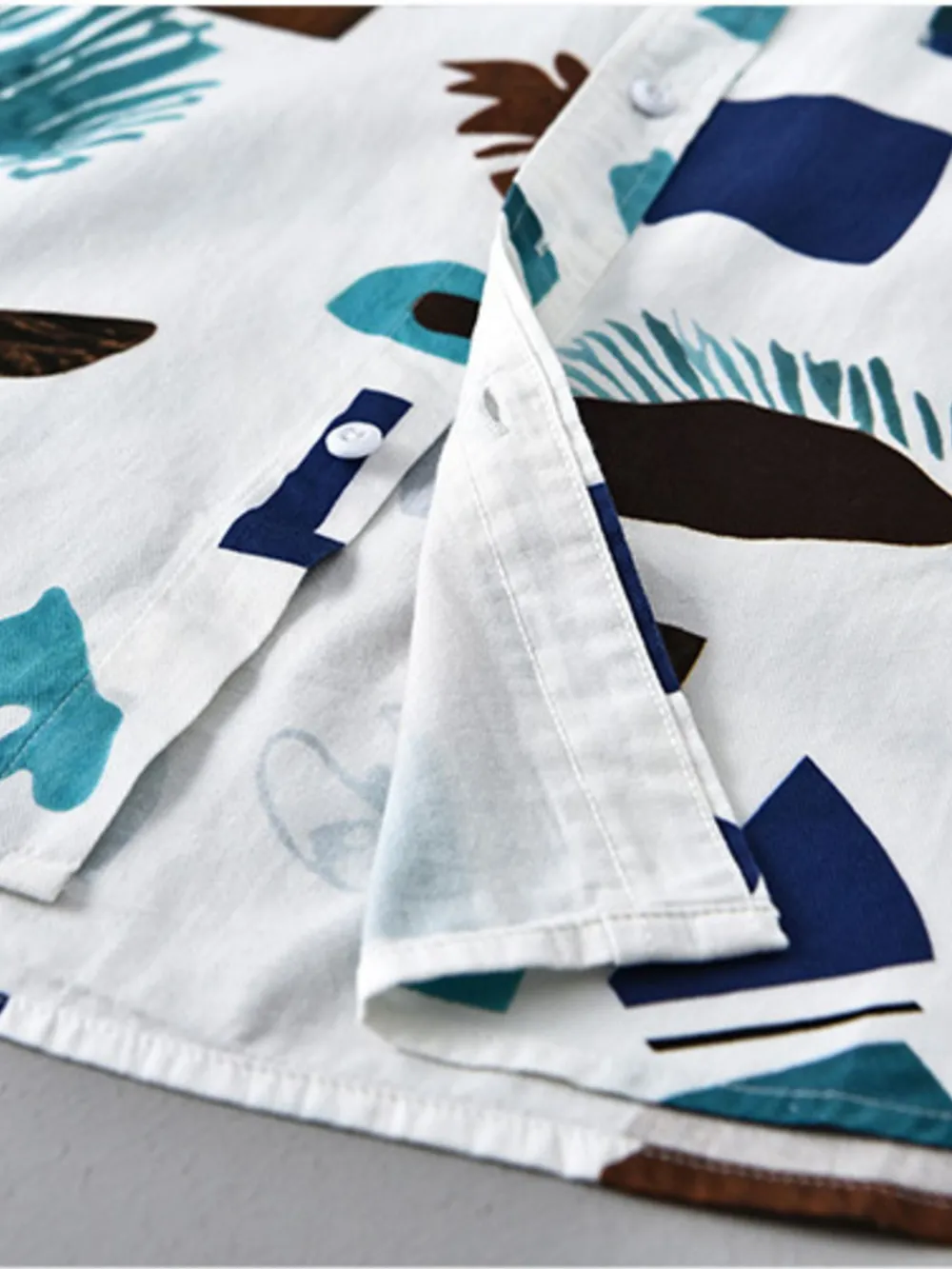 Men's Plus Size Printed Button Up Short Sleeve Shirt, image 4
