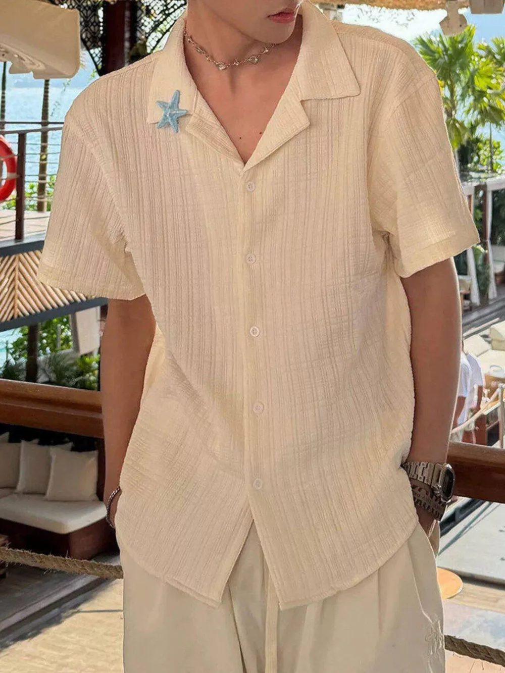 Men's Plus Size Lightweight Textured Short-Sleeve Shirt with Starfish Brooch