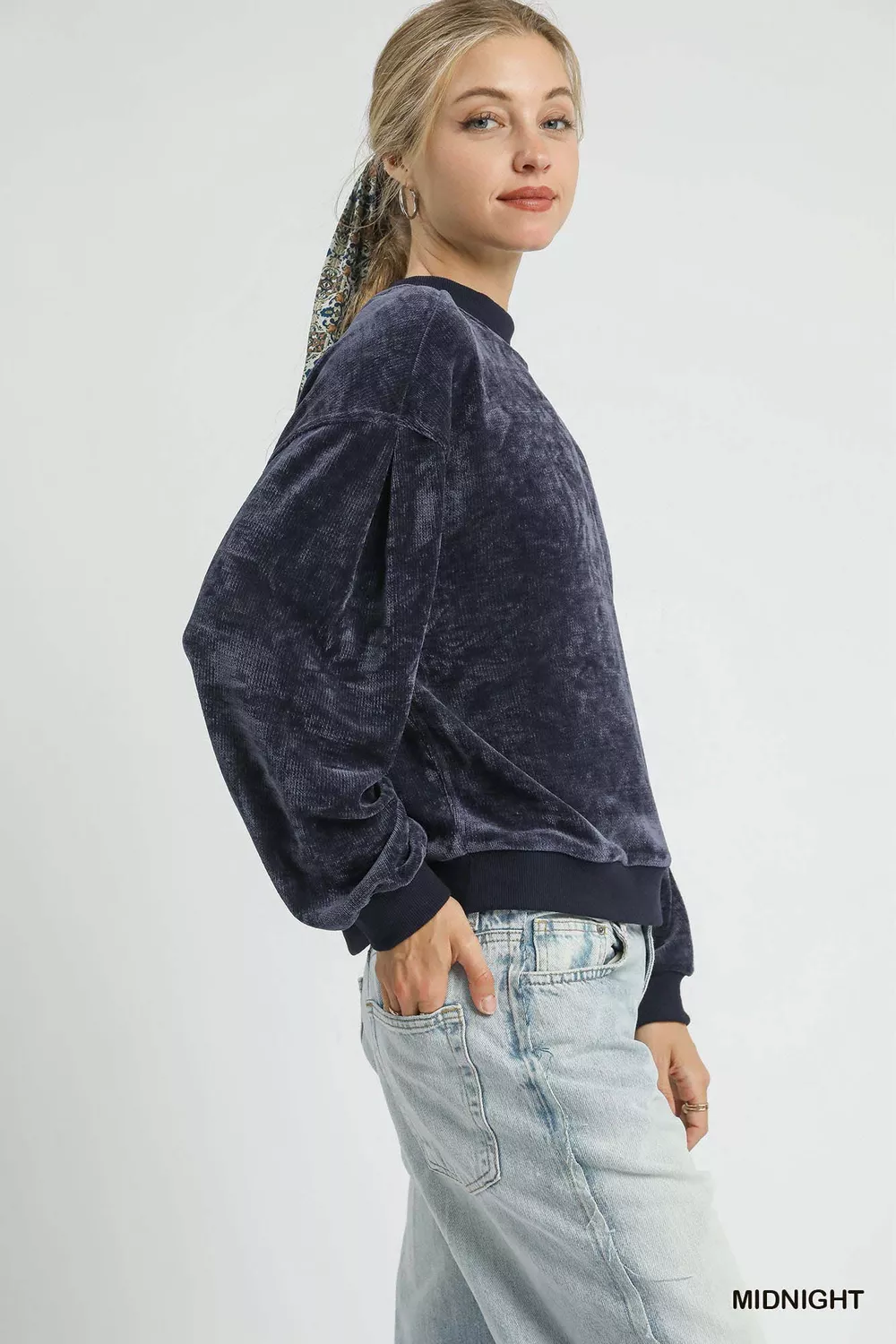 Velour Crewneck Balloon Sleeve Sweatshirt, image 5
