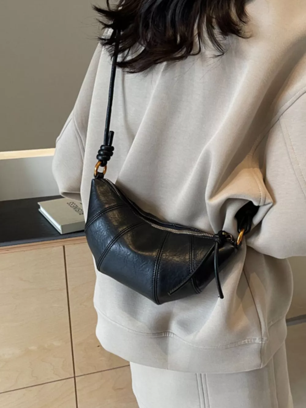 Croissant Shape Crossbody Bag, image 4