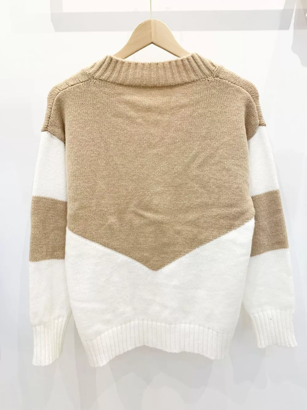 Color Block V-Neck Knit Sweater, image 4