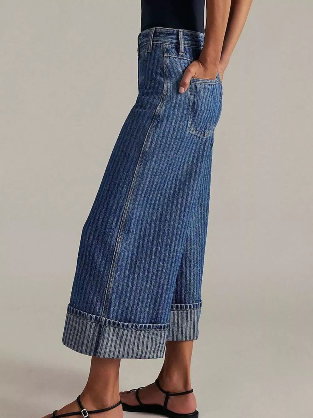 Wide-Leg Cropped Jeans, image 13