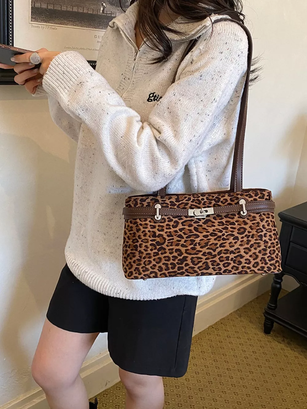 Leopard Decorative Lock Shoulder Bag, image 4