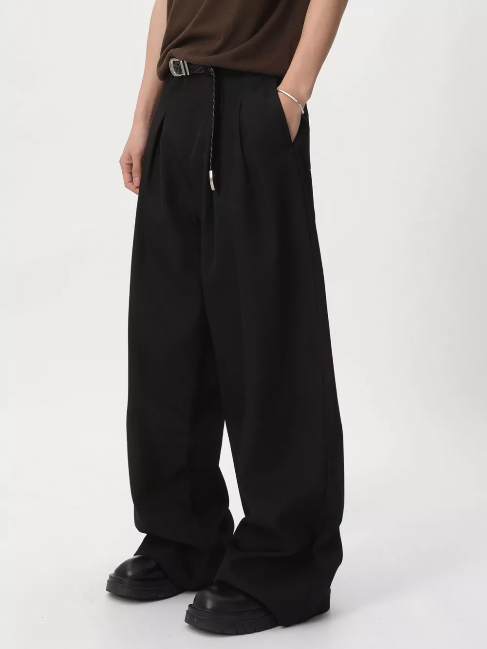 Men's High-Waisted Pleated Wide-Leg Pants, image 10