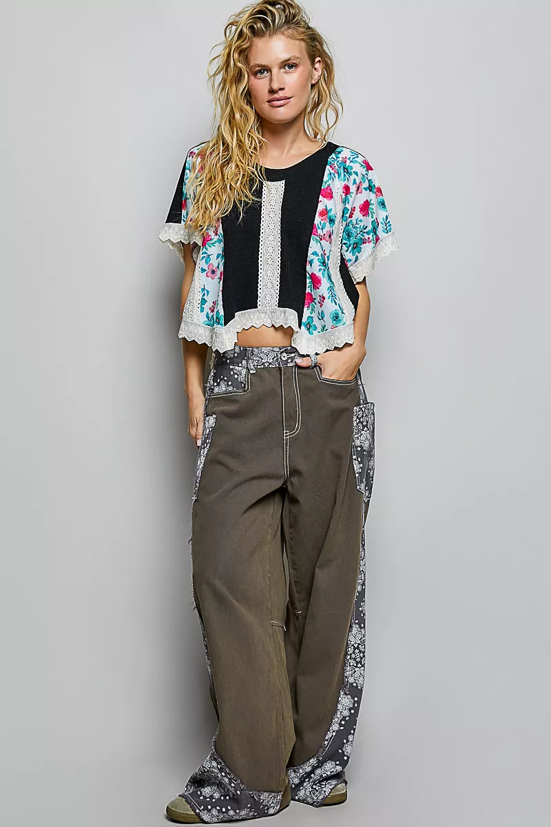 Round Neck Ribbed Cropped Top with Lace Detail, image 5