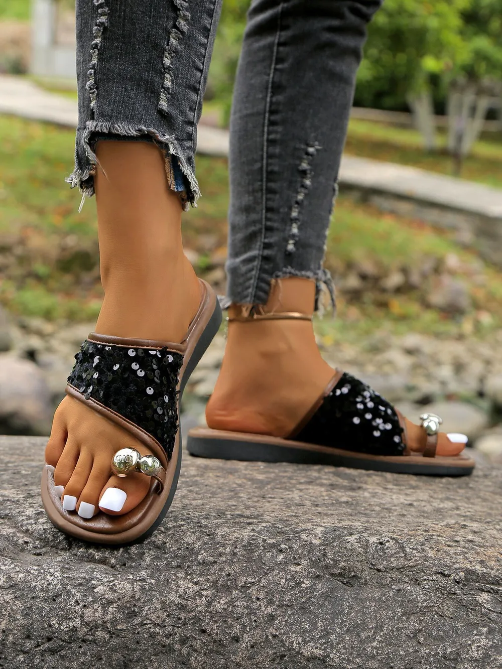Sequin Toe Loop Flats Sandals, image 3