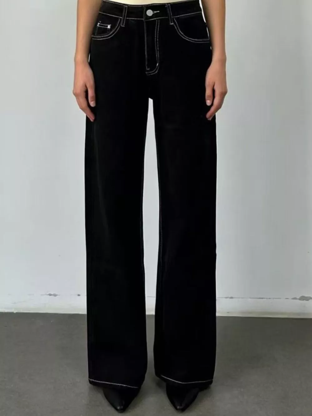 Wide Leg Washed Jeans