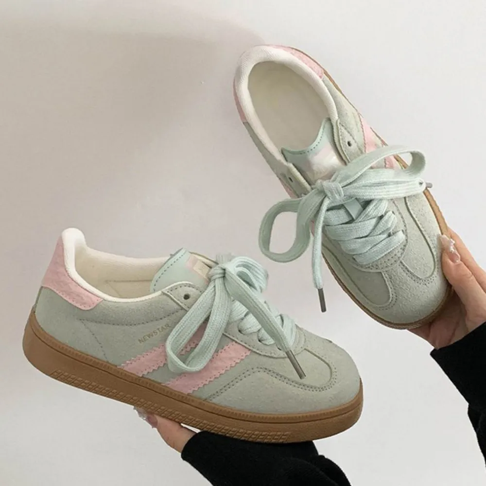 Contrast Round Toe Flat Sneakers