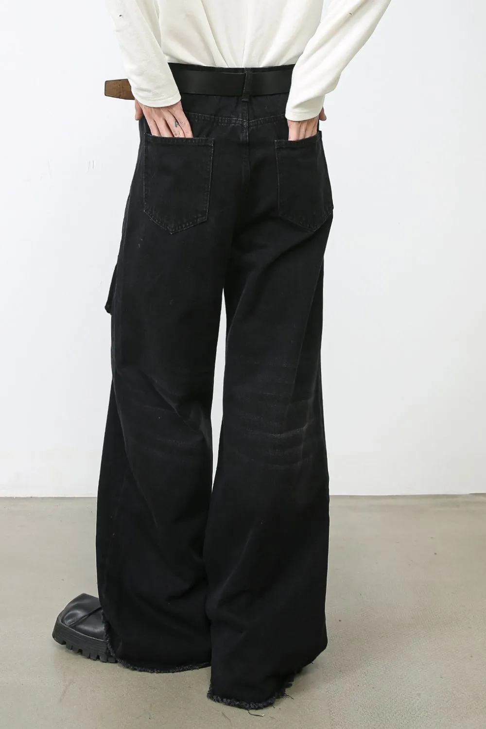 Men's Wide Leg Jeans with Pockets