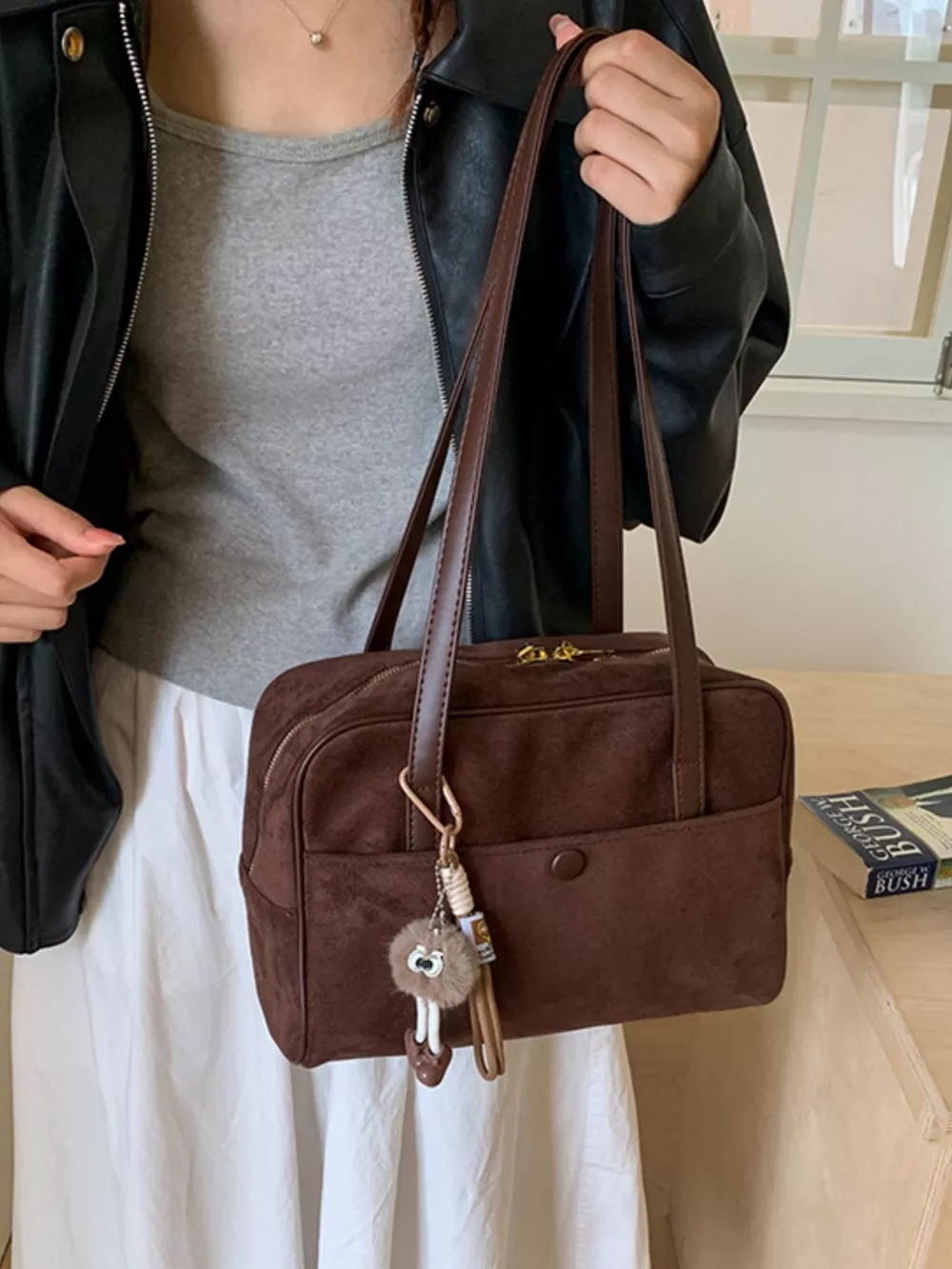 Vintage Handbag with Charm, image 15