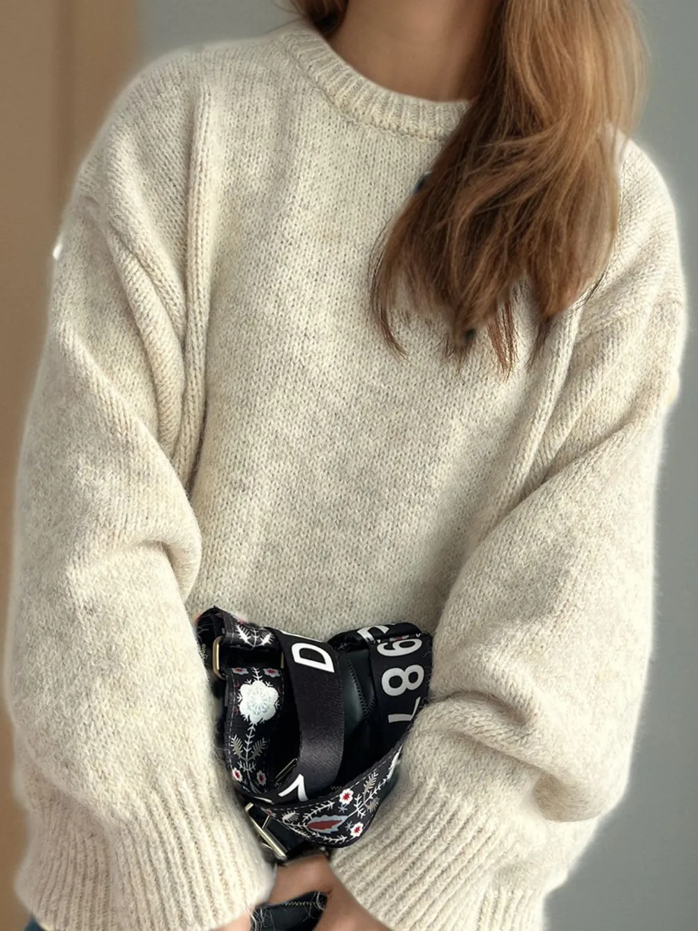 Round Neck Long Sleeve Sweater, image 3