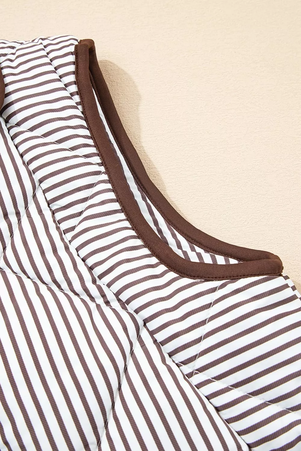 Stripe Quilted Wavy Hem Snap Button Vest, image 9