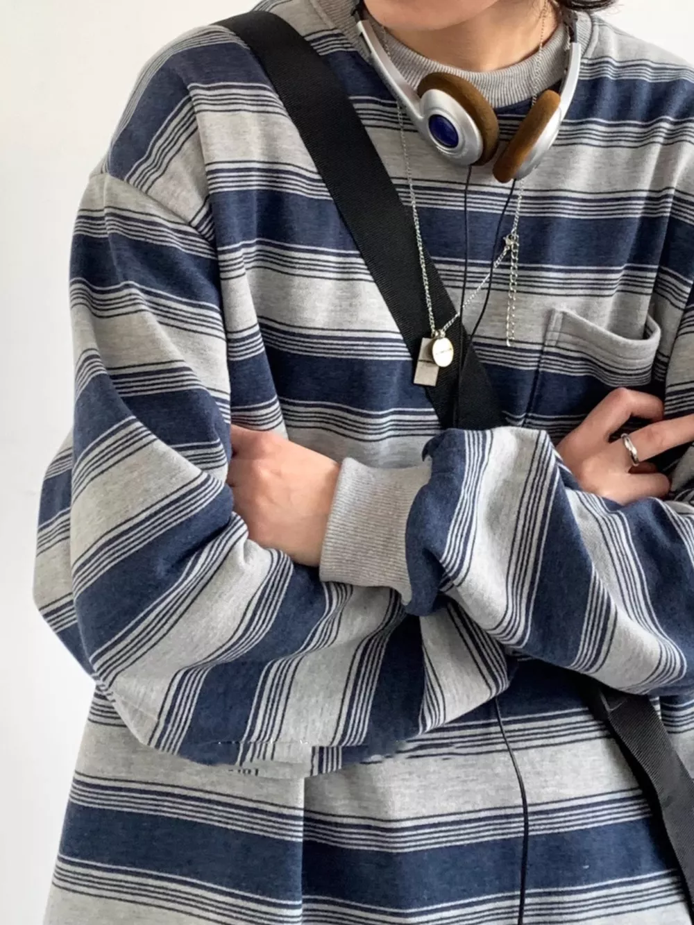 Oversized Striped Crewneck Sweatshirt with Chest Pocket, image 3