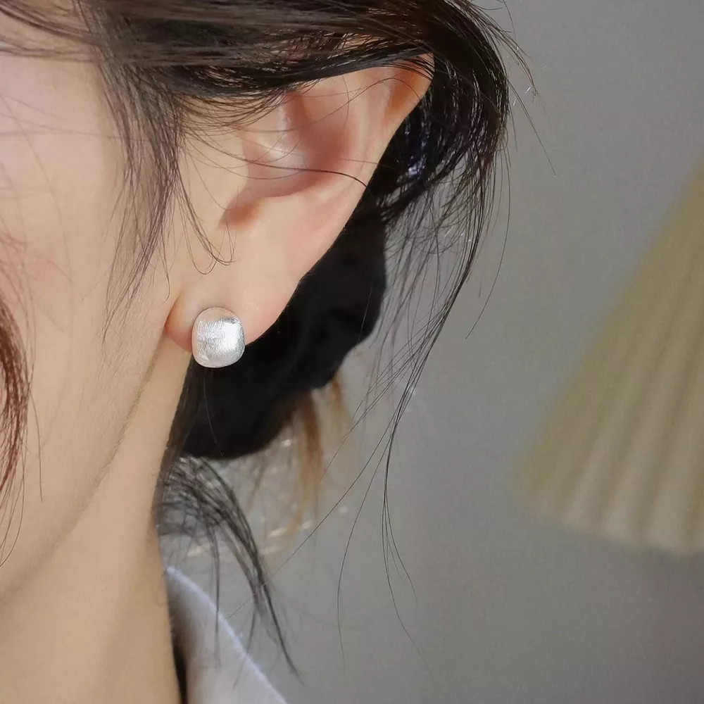 925 Sterling Silver C-Hoop Earrings