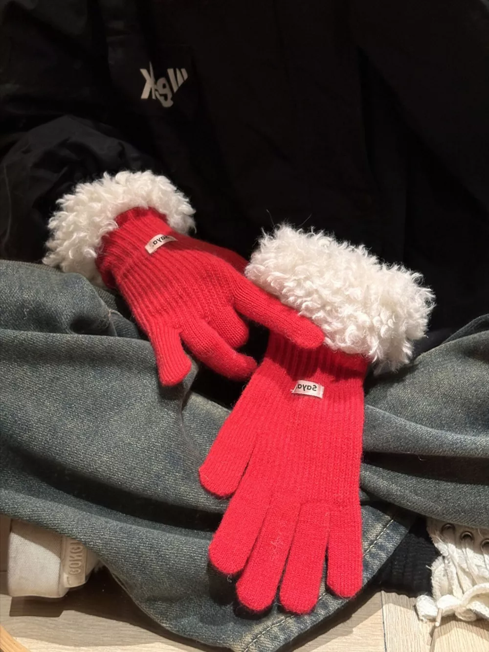 Fuzzy Cuff Knitted Gloves