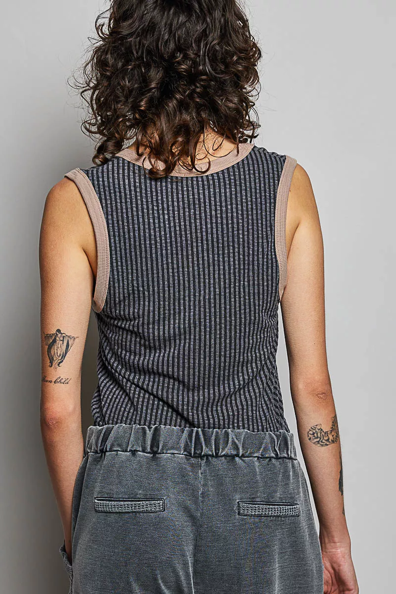 V-Neck Contrast Ribbed Sleeveless Tank, image 4