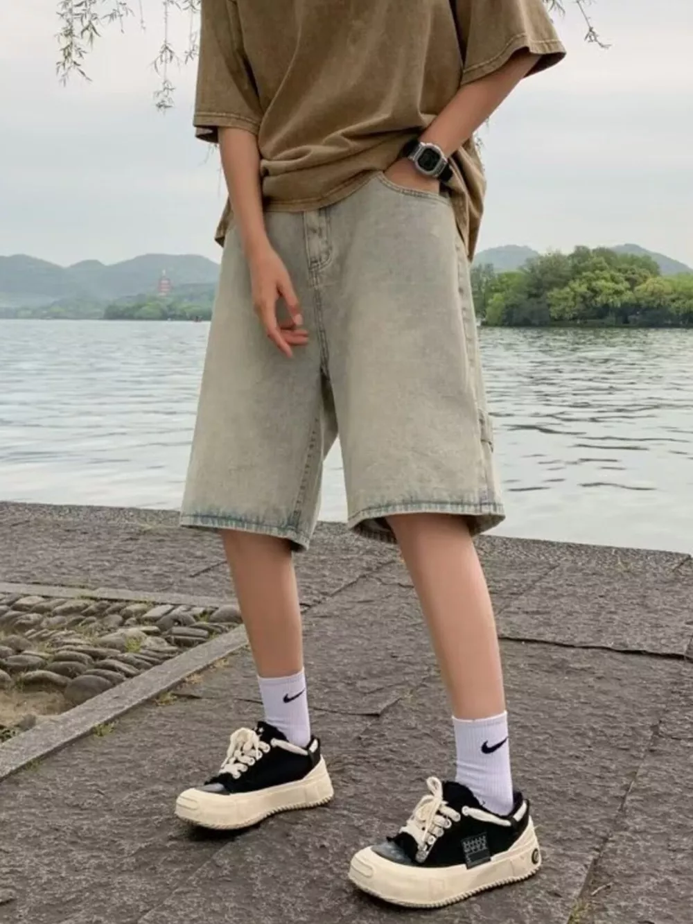 Men's Plus Size Relaxed Fit Wash Denim Shorts, image 3