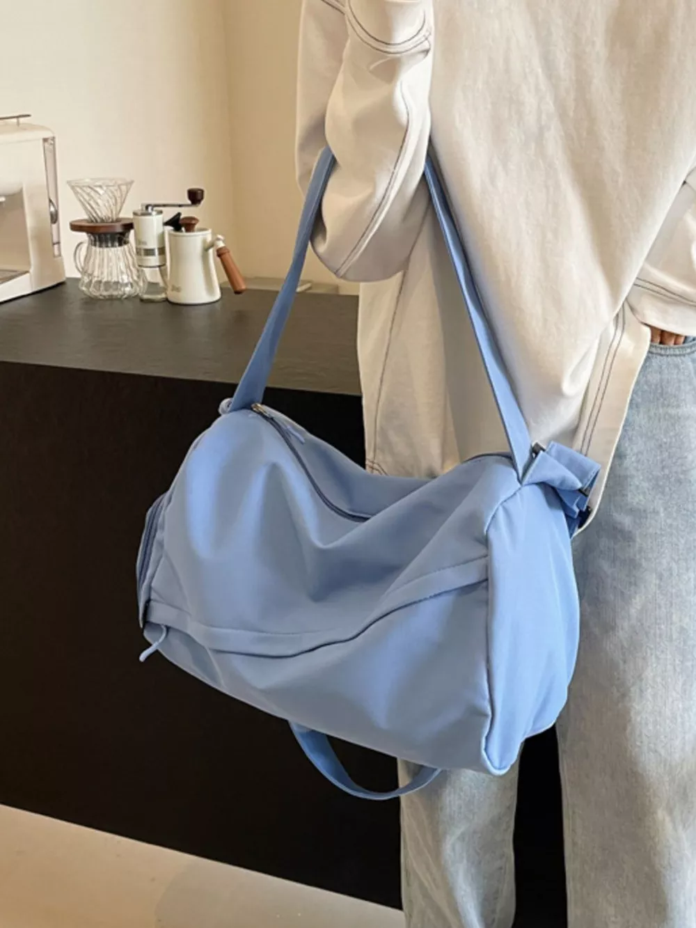Lightweight Travel Duffel Bag with Shoulder Strap, image 4