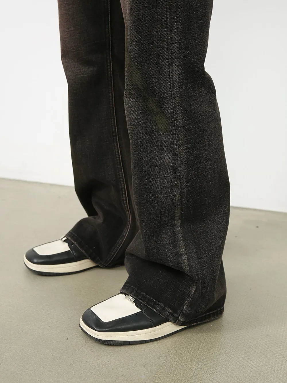 Men's Mid Rise Jeans with Pockets, image 4
