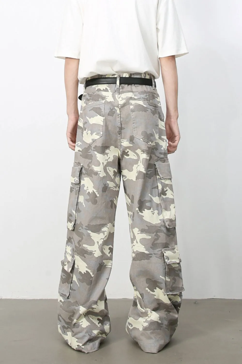 Men's Camouflage Wide Leg Cargo Jeans, image 2