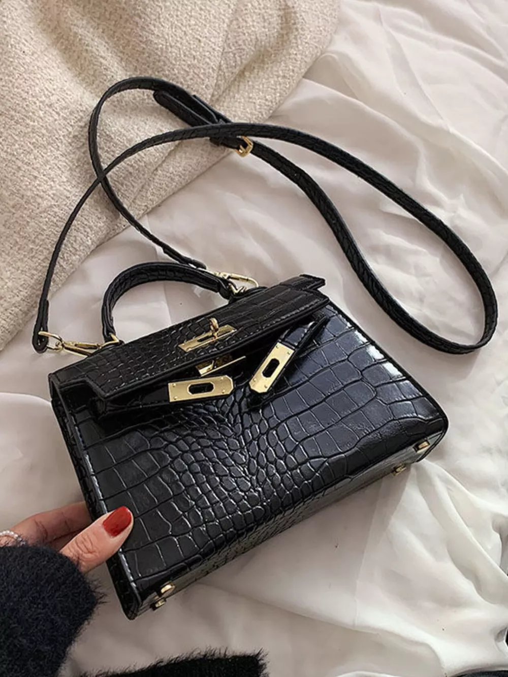 Crocodile Pattern Flap Crossbody Bag, image 6