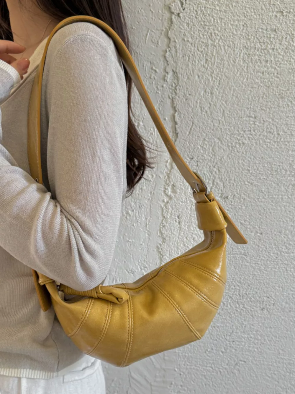 Crescent-Shaped Crossbody Bag, image 3