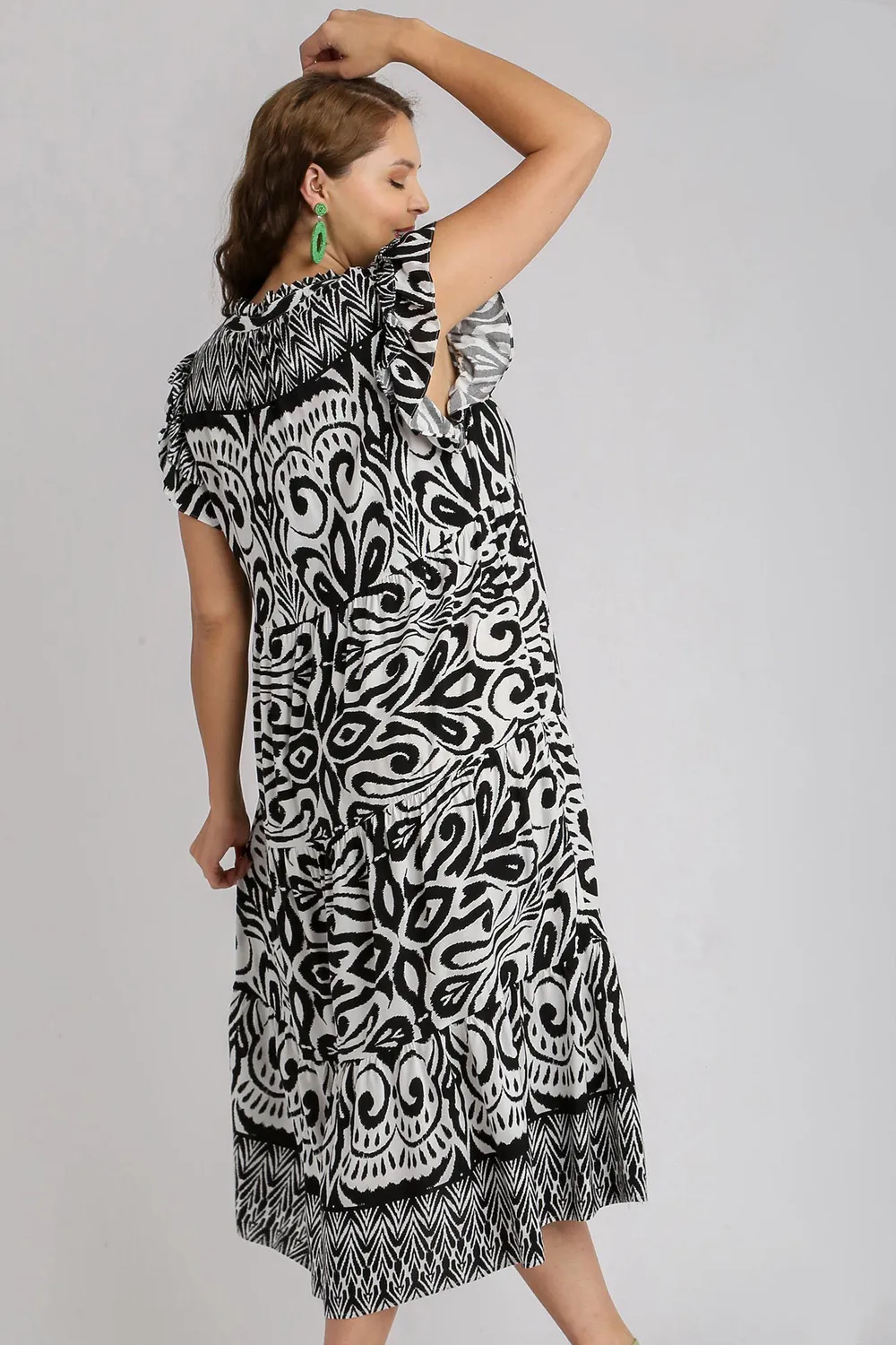Full Size Two Tone Border Print Ruffle Cap Sleeve Midi Dress Plus Size, image 7