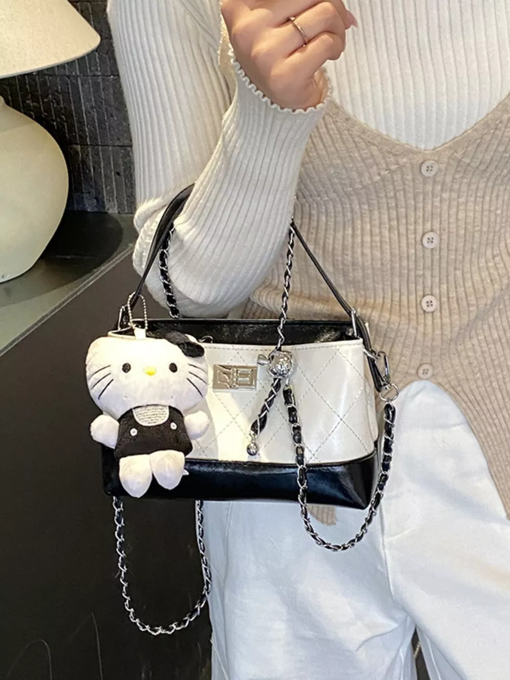Quilted Chain Crossbody Bag, image 4