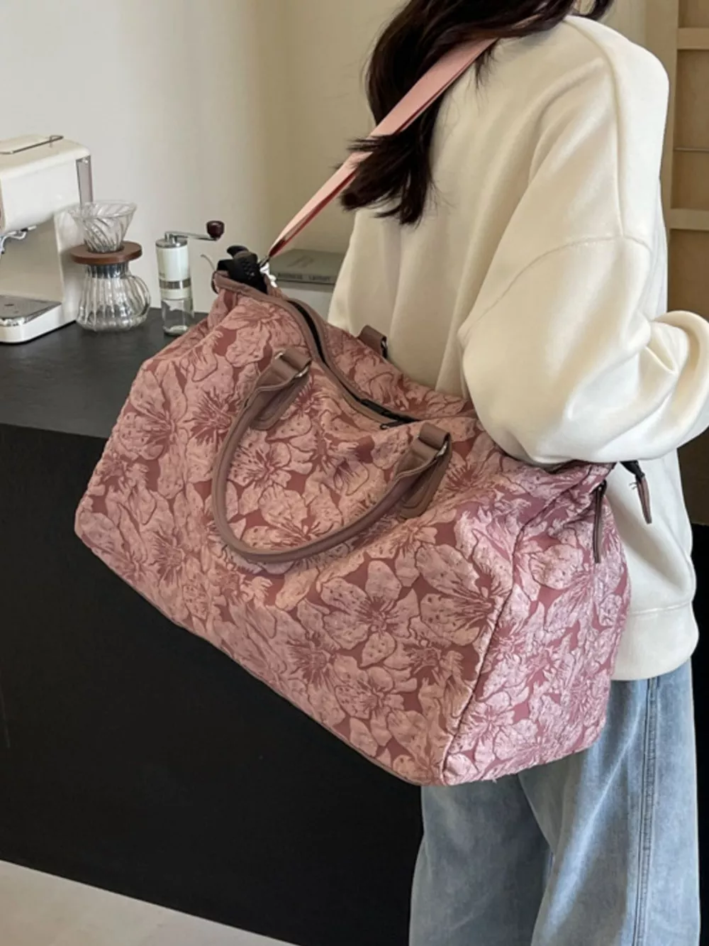 Floral Quilted Travel Bag, image 4