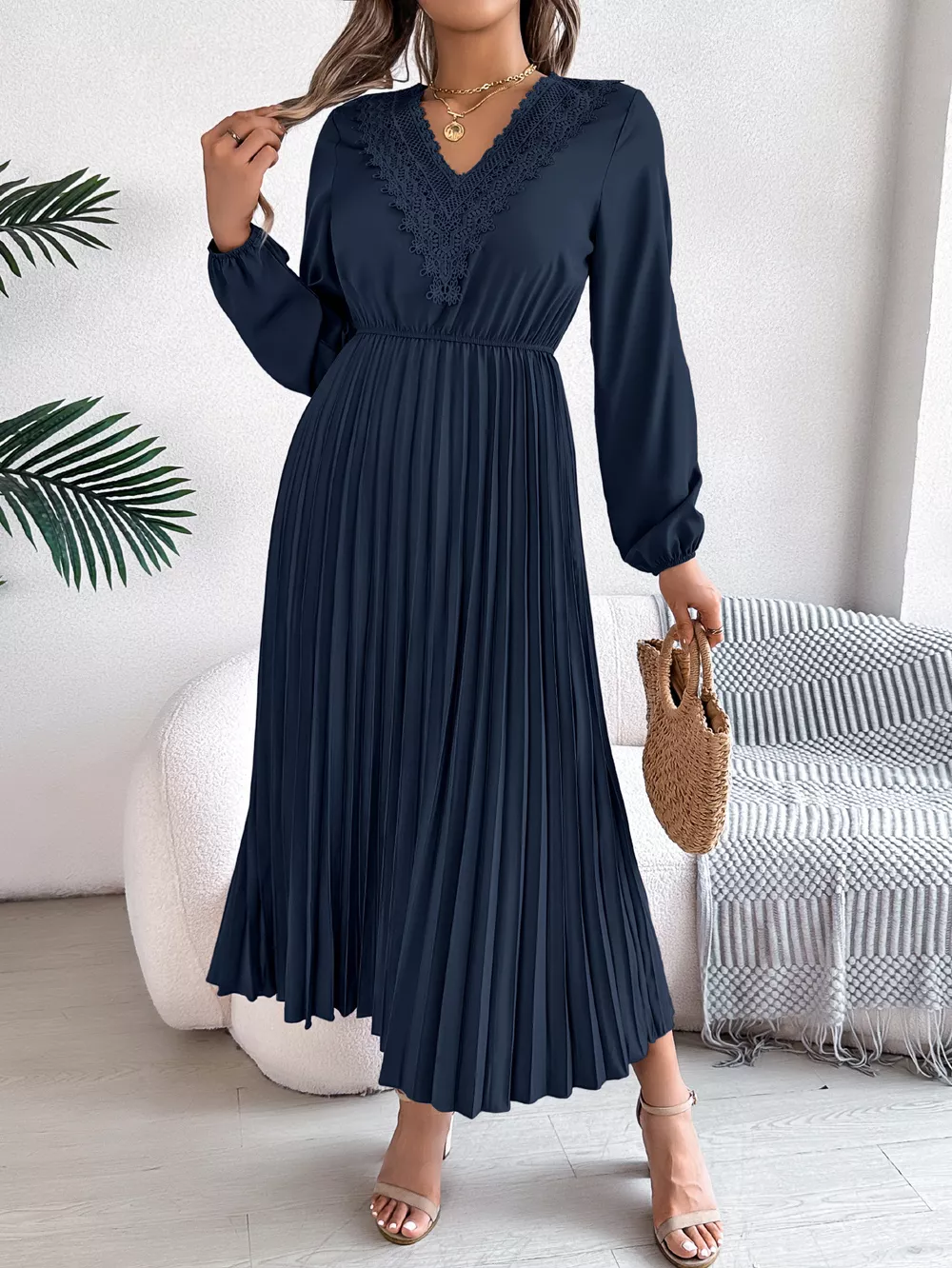 Lace Detail V-Neck Pleated Dress, image 18