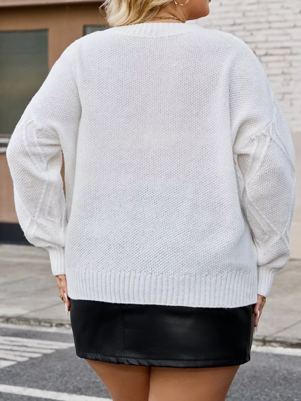 Plus Size Diamond Pattern Round Neck Sweater, image 7