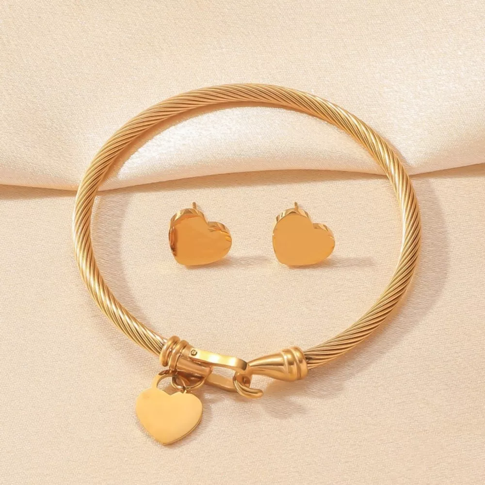 18K Gold-Plated Heart Earrings and Bracelet Jewelry Set, image 5