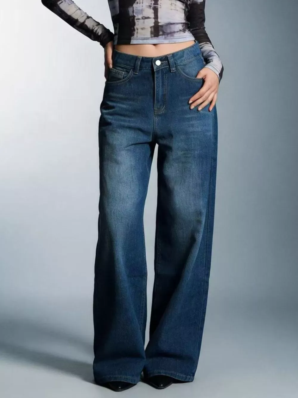 High-Waisted Wide Leg Jeans, image 2