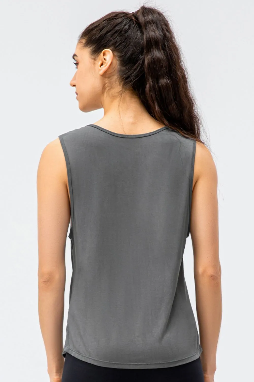 Cutout Reversible Active Tank, image 13