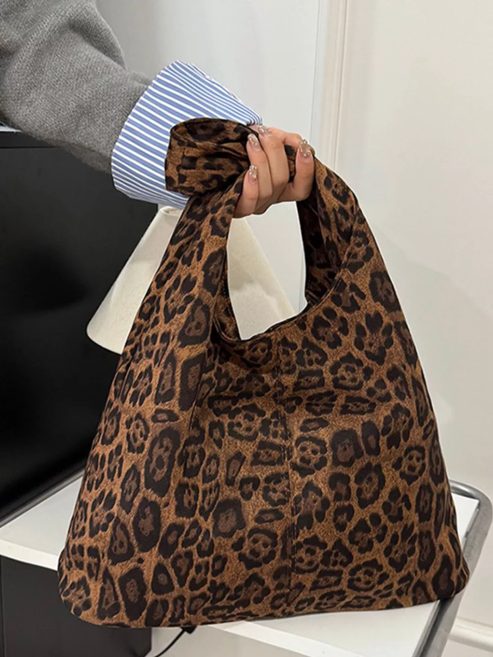 Lightweight Hobo Shoulder Bag, image 7