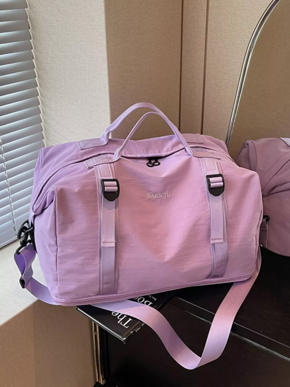 Lightweight Nylon Travel Bag, image 6