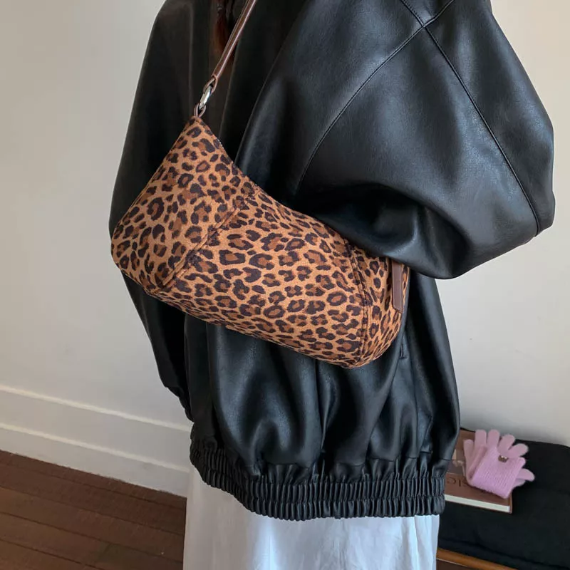 Vintage Style Shoulder Bag, image 4