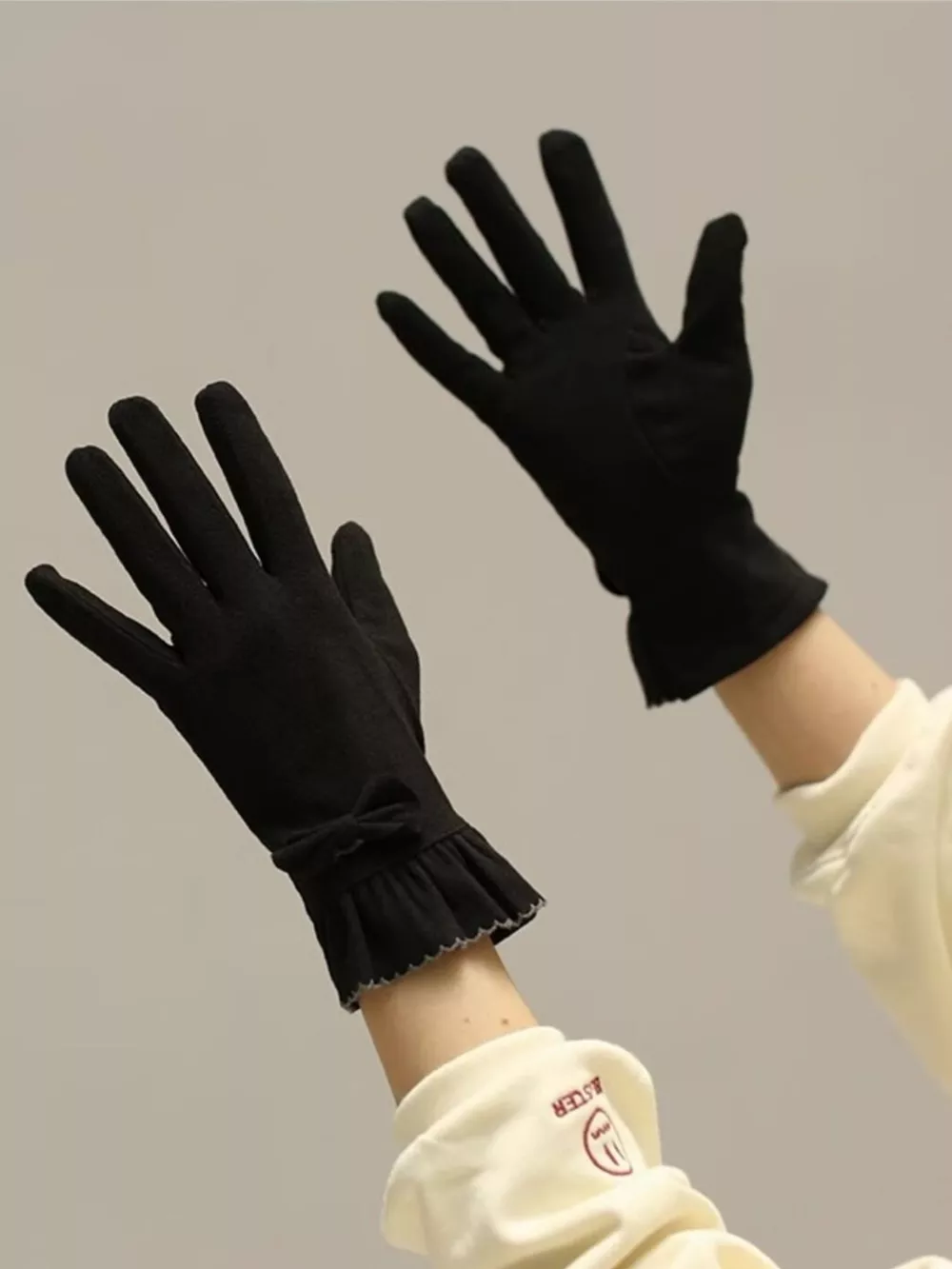 Ruffled Cuff Bow Gloves, image 2