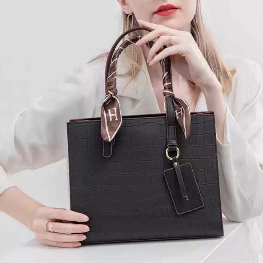 Crocodile Pattern Crossbody Bag, image 2