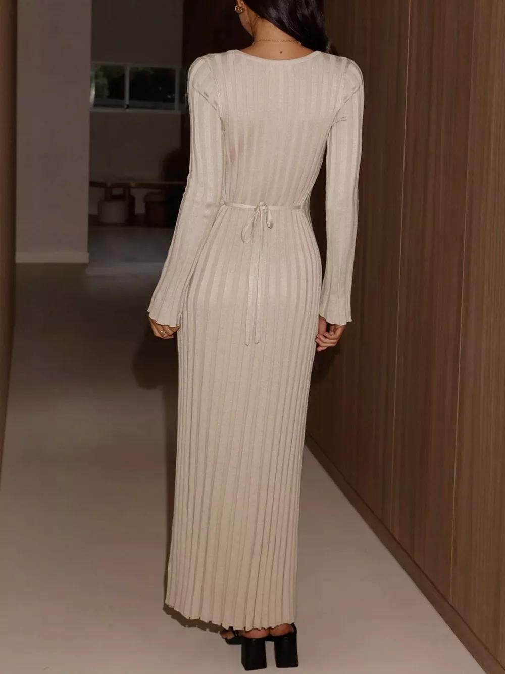 Ribbed Knit V-Neck Long Sleeve Maxi Dress, image 2