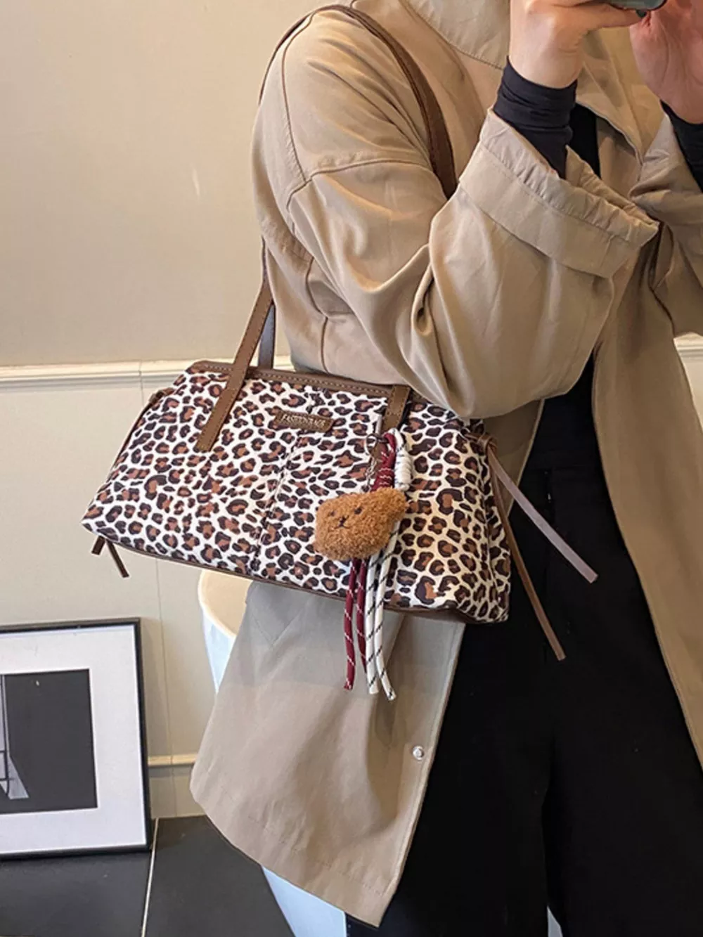 Leopard Adjustable Strap Shoulder Bag, image 2
