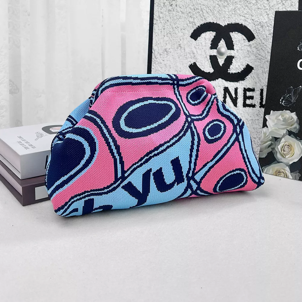 Abstract Pattern Clutch, image 6