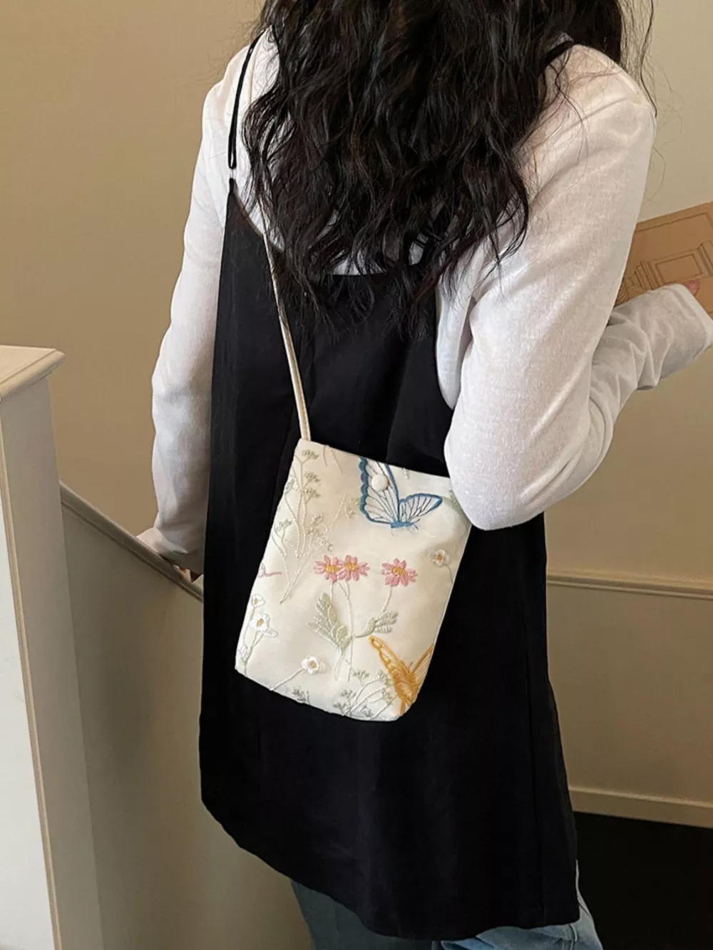 Embroidered Lightweight Crossbody Bag, image 3