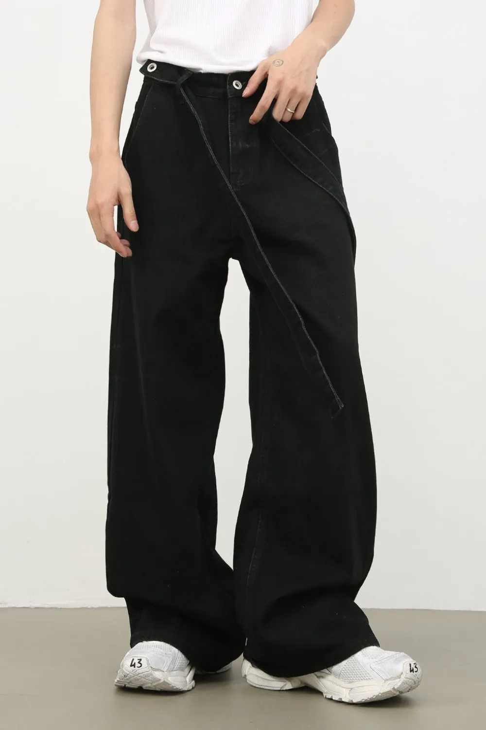 Men's Mid Rise Wide Leg Jeans
