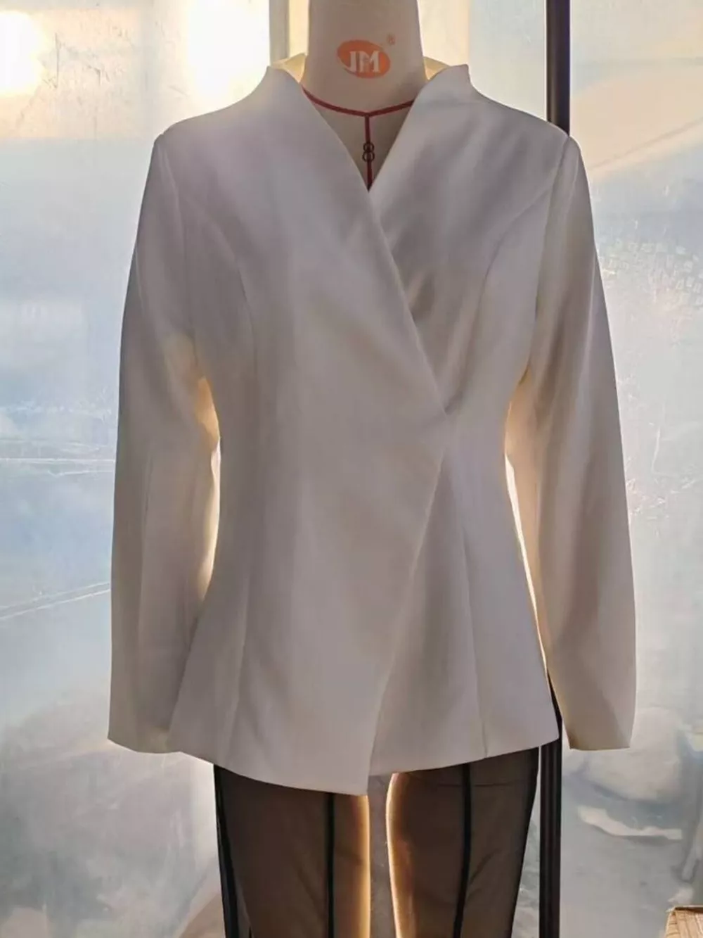 Slim-Fit Structured Waist Blazer, image 6