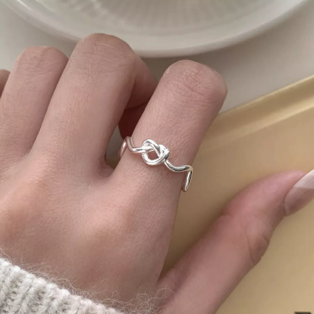 Lightweight Knot Open Ring