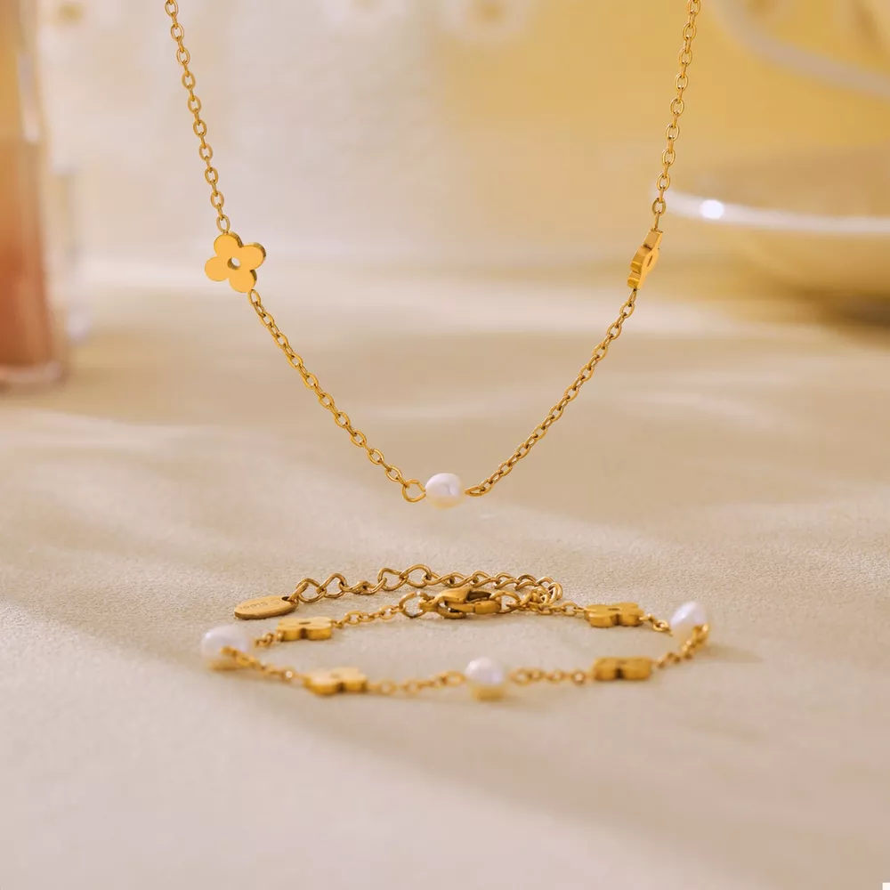 Freshwater Pearl 18K Gold-Plated Flower Necklace, image 6