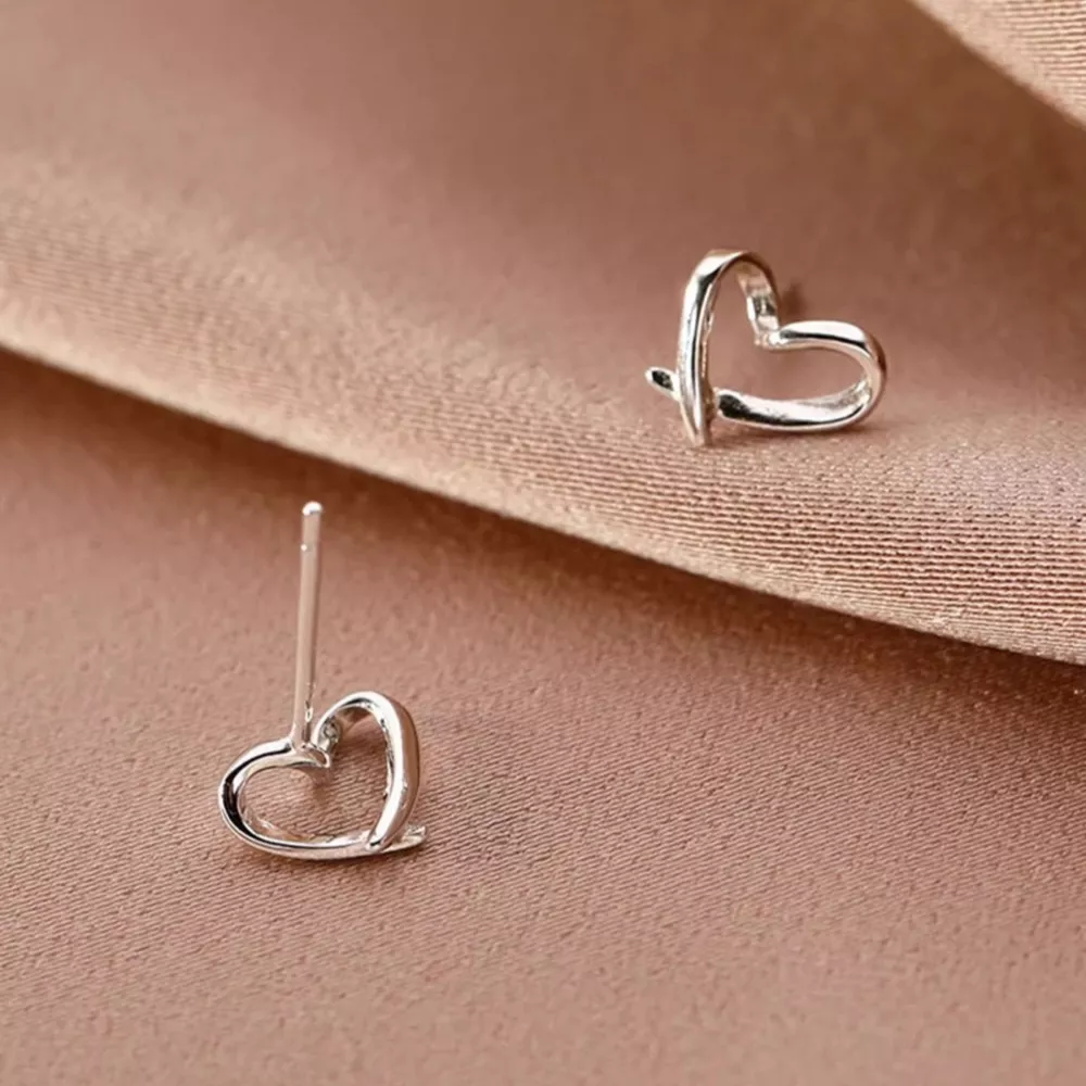 Heart-Shaped Stud Earrings, image 6